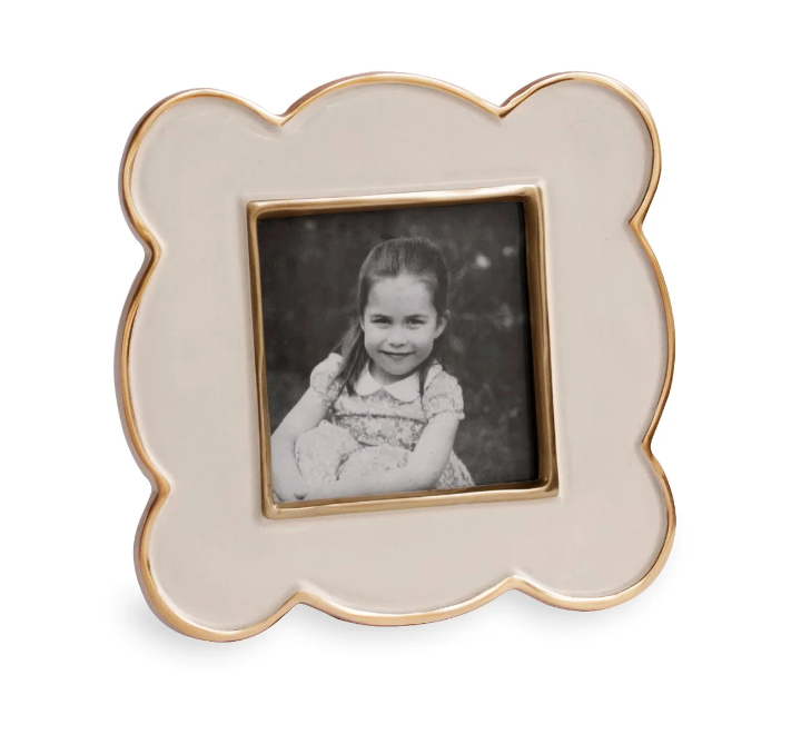Encanto Amelia Giftables Frame 3" x 3"